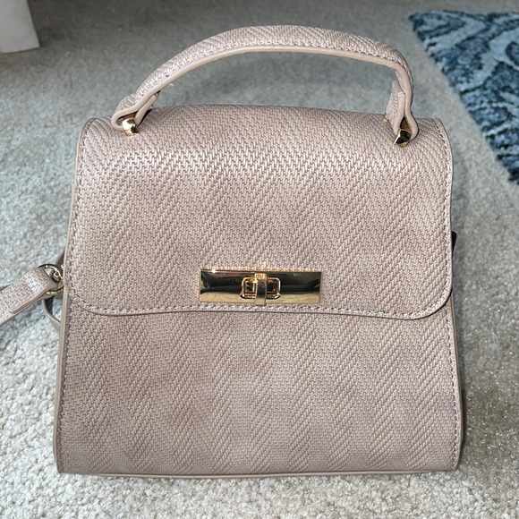 Madison West Handbags - NWOT Madison West Crossbody Purse